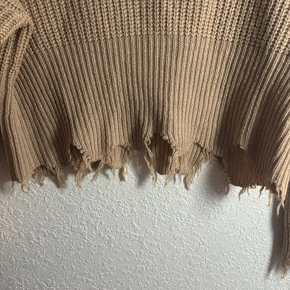 ❗️SOLD❗️Frayed Tan Sweater - Picture 4 of 5